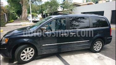 foto Chrysler Town and Country Limited 4.0L usado (2008) color Azul precio $108,000