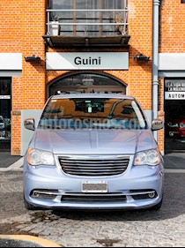 Chrysler Town and Country Limited usado (2013) color Celeste precio $1.320.000
