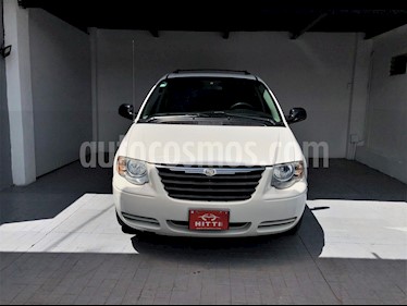 foto Chrysler Town and Country LX 3.6L usado (2005) color Blanco precio $114,000
