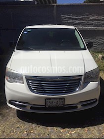 Foto venta Auto usado Chrysler Town and Country LX 3.6L (2013) color Blanco precio $170,000