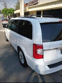 foto Chrysler Town and Country LX 3.8L usado (2014) color Blanco precio $235,000