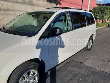 foto Chrysler Town and Country Limited 4.0L usado (2009) color Blanco precio $119,000