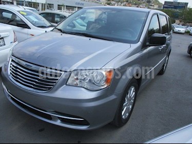 foto Chrysler Town and Country Li 3.6L usado (2016) color Blanco precio $235,000