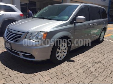 Chrysler Town and Country 5P TOURING V6/3.6 AUT PIEL usado (2015) color Plata precio $240,000