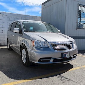 Chrysler Town and Country Touring Piel 3.6L usado (2016) color Plata precio $308,000