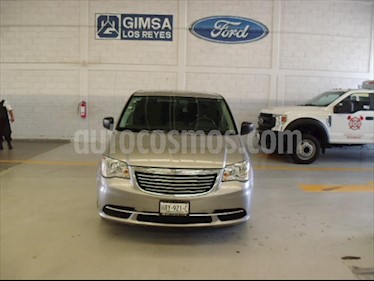 Chrysler Town and Country Touring 3.6L usado (2016) color Plata precio $245,000