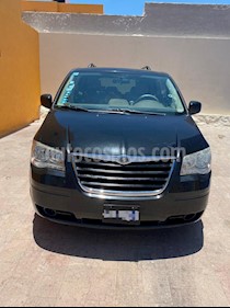 Chrysler Town and Country LX 4.0L usado (2008) color Negro precio $138,000