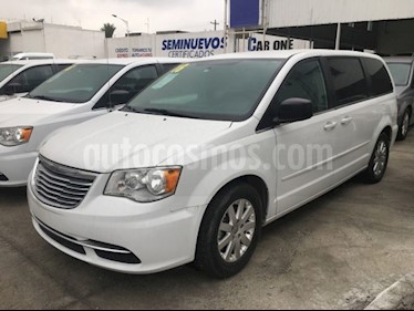 foto Chrysler Town and Country Li 3.6L usado (2016) color Blanco precio $230,000