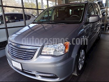 Chrysler Town and Country Li 3.6L usado (2014) color Plata Martillado precio $189,000