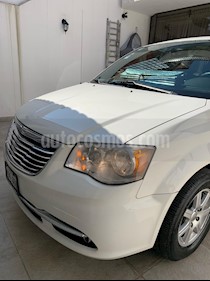 foto Chrysler Town and Country Touring Piel 3.6L usado (2011) color Blanco precio $164,900