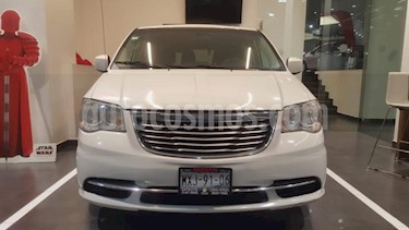 foto Chrysler Town and Country 5P LX V6/3.6 AUT usado (2013) color Blanco precio $189,900