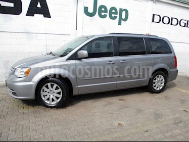 Foto Chrysler Town and Country 5P TOURING V6/3.6 AUT usado (2016) color Plata precio $285,000