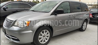foto Chrysler Town and Country Li 3.6L usado (2016) color Plata Martillado precio $260,000