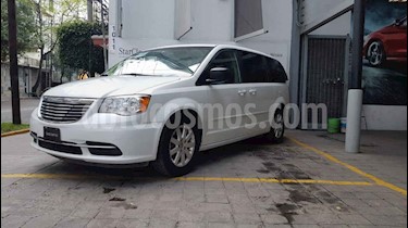 foto Chrysler Town and Country Li 3.6L usado (2016) color Blanco precio $295,000