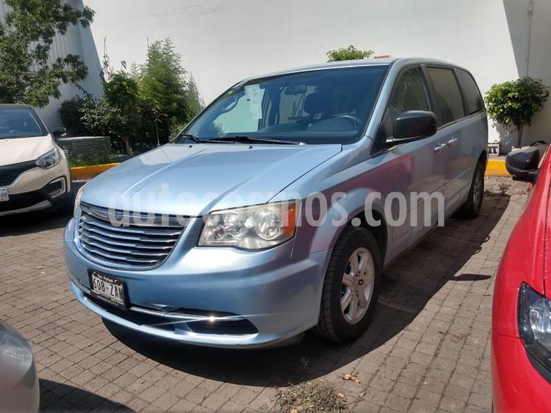 foto Chrysler Town and Country Li 3.6L usado (2013) color Azul precio $156,000