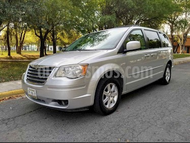 foto Chrysler Town and Country Touring 3.6L usado (2009) color Plata precio $125,000