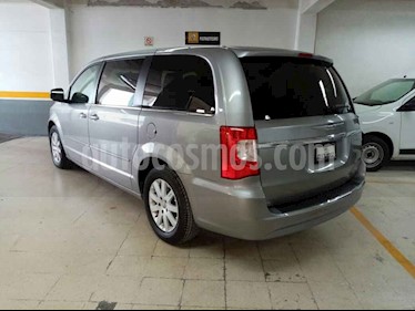 foto Chrysler Town and Country Li 3.6L usado (2016) color Gris precio $255,000
