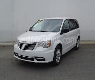 Chrysler Town and Country Li 3.6L usado (2016) color Blanco precio $219,000
