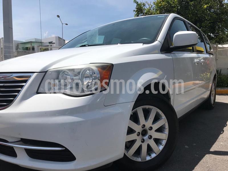 Chrysler Town and Country LX 3.6L usado (2014) color Blanco precio $190,000