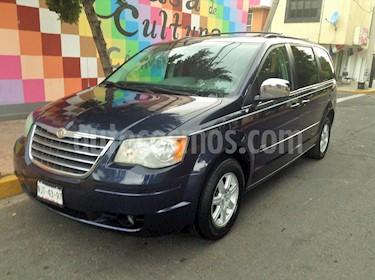 Chrysler Town and Country Signature Series usado (2008) color Azul Profundo precio $110,000