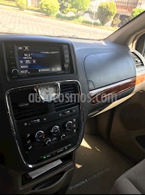 foto Chrysler Town and Country Touring 3.6L usado (2016) color Cashmere precio $270,000