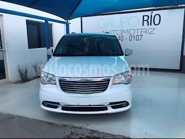 Foto venta Auto usado Chrysler Town and Country Touring 3.6L (2014) color Blanco precio $245,000
