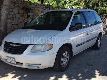 Foto venta Auto usado Chrysler Voyager 3.3L Base (2007) color Blanco precio $75,000