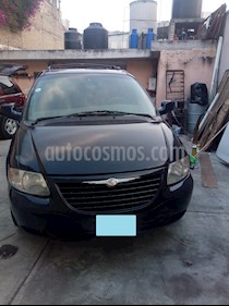 Foto venta Auto usado Chrysler Voyager 3.3L Base (2001) color Azul precio $52,500