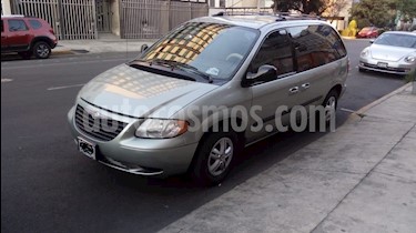 Foto venta Auto usado Chrysler Voyager 3.3L LX (2003) color Celeste precio $53,000
