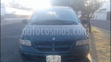 Foto venta Auto usado Chrysler Voyager 3.3L LX (1998) color Verde precio $26,500