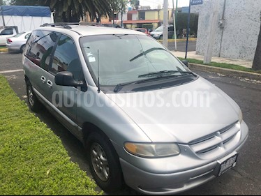 Foto venta Auto usado Chrysler Voyager 3.3L LX (2000) color Gris Plata precio $48,000