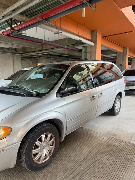 Chrysler Voyager 3.3L LX (Family Comfort) (2005)