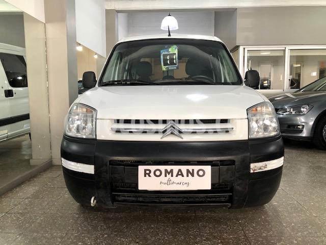 Citroen Berlingo Furgon 1.6 HDi usado (2011) color Blanco precio $650.000