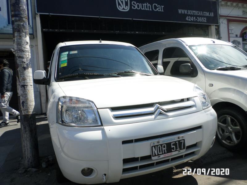 Citroen Berlingo Multispace 1.6 HDi SX usado (2014) color Blanco precio $915.000