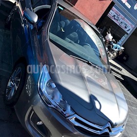 foto Citroën C4 Lounge 1.6 Exclusive Aut usado (2017) color Gris Oscuro precio $730.000
