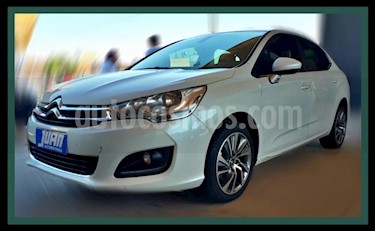 Citroen C4 Lounge 1.6 Feel Pack usado (2016) color Blanco precio $825.000
