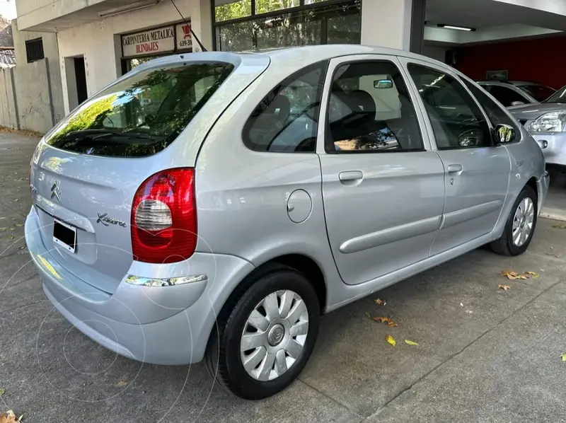 Foto Citroen Xsara Picasso 2.0i Exclusive BVA usado (2011) color Plata precio $9.900.000