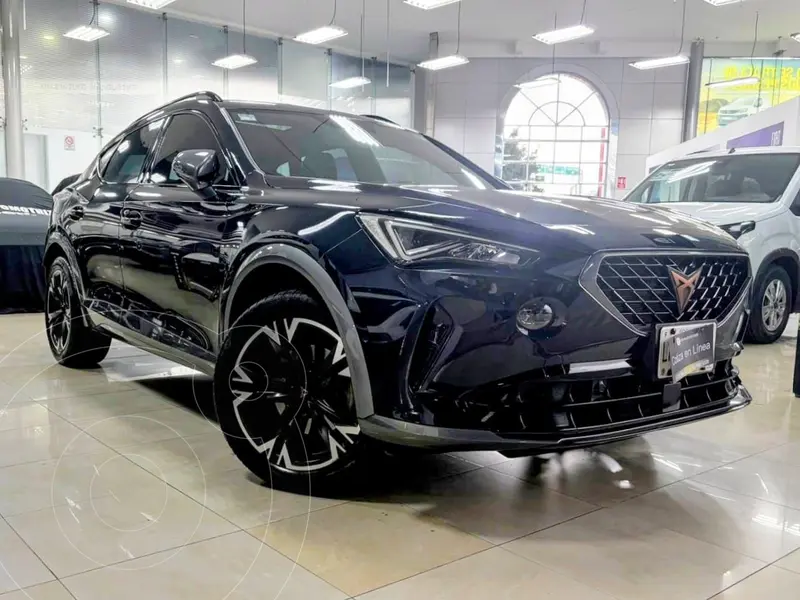 Foto CUPRA Formentor 190hp usado (2023) color Azul financiado en mensualidades(enganche $219,450 mensualidades desde $9,428)