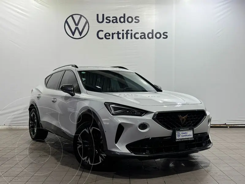 Foto CUPRA Formentor 190hp usado (2023) color Blanco financiado en mensualidades(enganche $138,702 mensualidades desde $12,646)