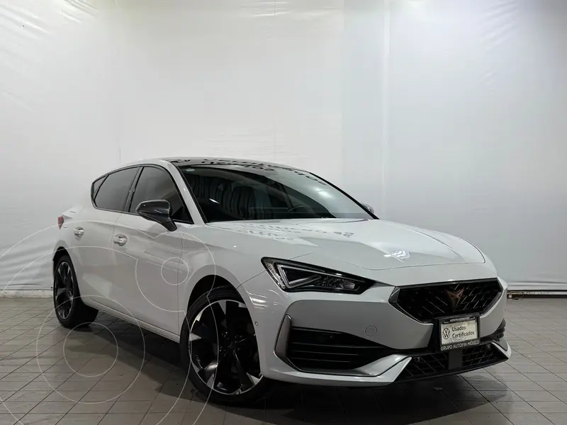 Foto CUPRA Leon 190 HP usado (2024) color Blanco financiado en mensualidades(enganche $146,878 mensualidades desde $13,391)