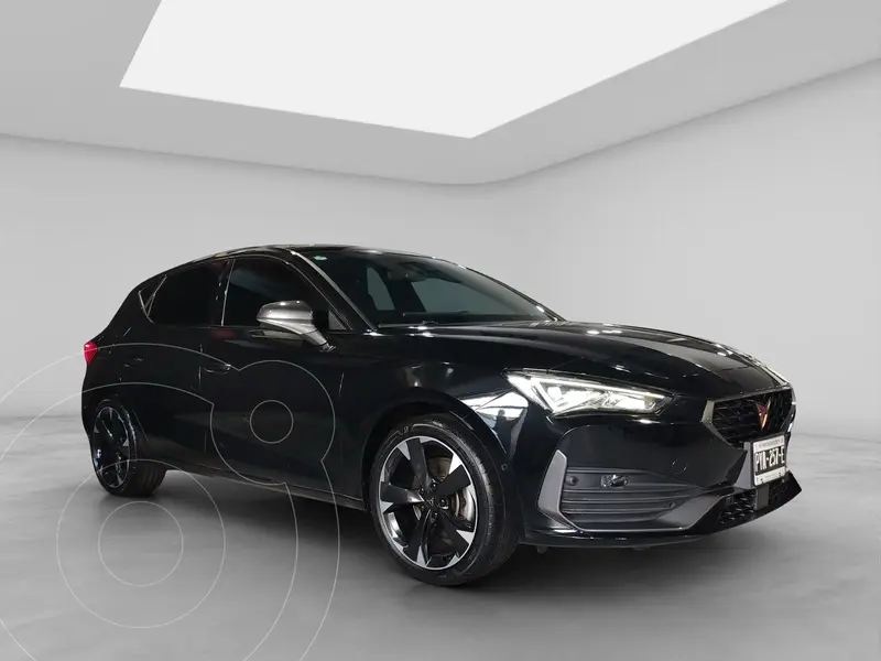 Foto CUPRA Leon 190 HP usado (2024) color Negro precio $520,000