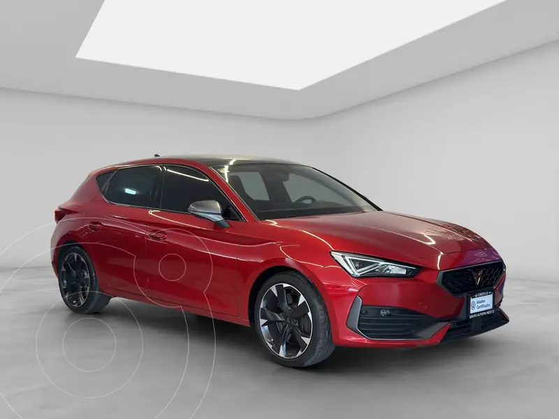 Foto CUPRA Leon 245 HP usado (2023) color Rojo precio $569,000
