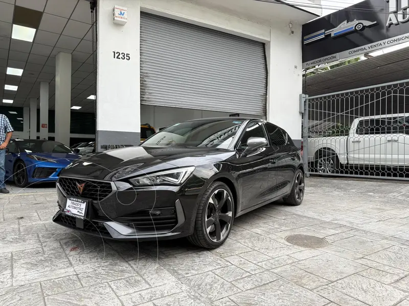 Foto CUPRA Leon 245 HP usado (2023) color Negro precio $534,900