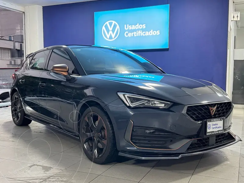 Foto CUPRA Leon 190 HP usado (2024) color Gris financiado en mensualidades(enganche $163,228 mensualidades desde $14,882)