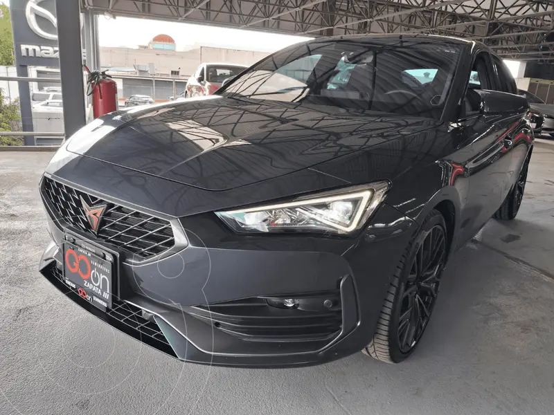 Foto CUPRA Leon TSI usado (2024) color CUP GRIS MAGNETICO precio $695,000