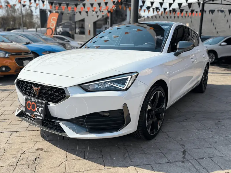 Foto CUPRA Leon 190 usado (2024) color CUP BLANCO NEVADA precio $575,000