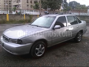 Foto venta carro Usado Daewoo Cielo BX Sinc. (2000) color Plata precio u$s600