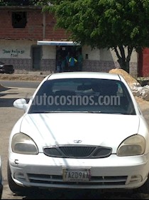 foto Daewoo Nubira CDX Sinc. usado (2001) color Blanco precio u$s1.000
