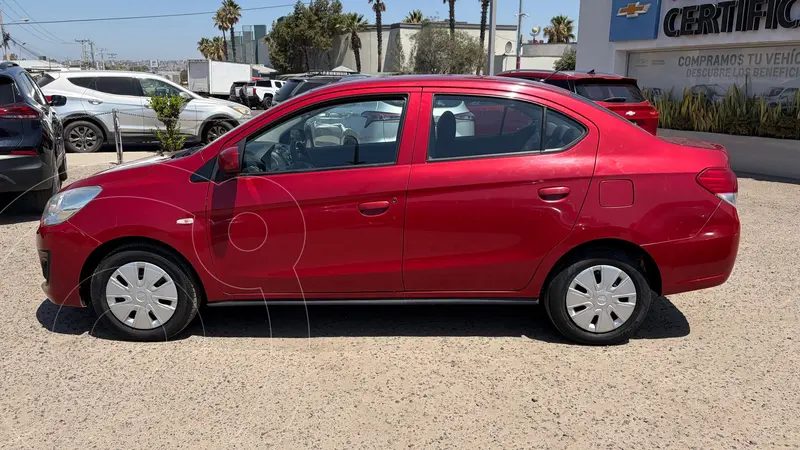Foto Dodge Attitude R/T SE Aut usado (2018) color Rojo precio $160,000