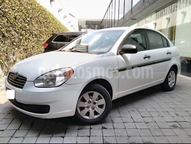 foto Dodge Attitude 4p GL L4/1.6 Aut usado (2011) color Blanco precio $89,000